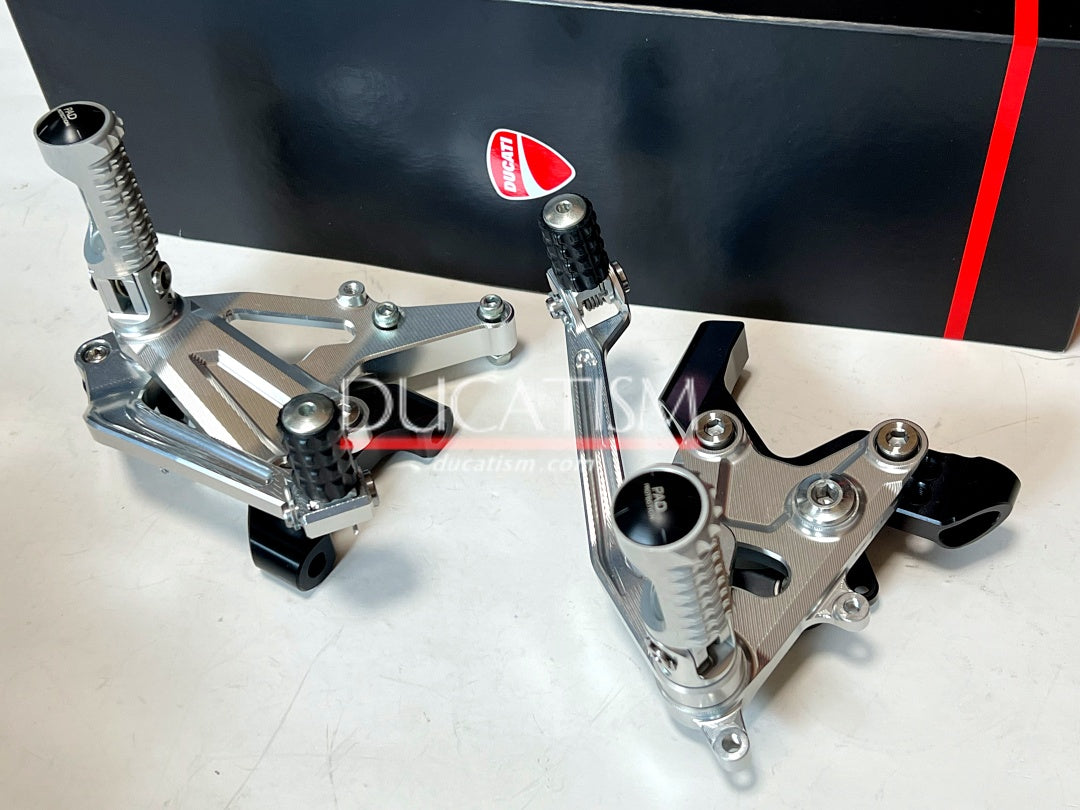 DUCATI Panigale V2 Back Step Set Panigale V2 2020-2022 Ducati Performance Genuine Genuine Footpeg 96280621AA