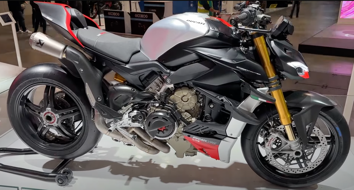 stock in Italy DUCATI Street Fighter V4/V4SP2 Titanium Full Exhaust Akrapovic StreetFighterV4 Akrapovic 96482251AA Ducati DP Genuine