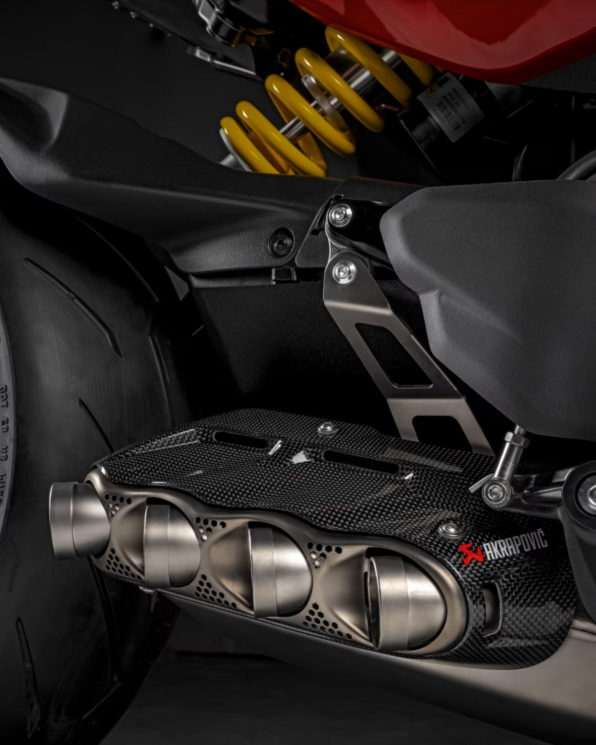 DUCATI 2026 XDiavel V4 レーシングコンプリートエキゾースト 96482171BA ドゥカティ XディアベルV4 Akrapovic フルエキ サイレンサー