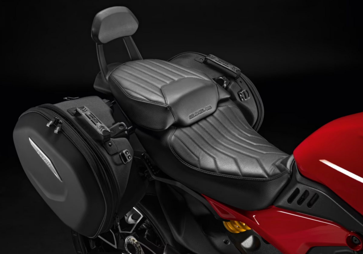 DUCATI Diavel V4 2023-2026 プレミアムパッセンジャーシート 本革製 96881241AA ドゥカティ ディアベルV4 DP