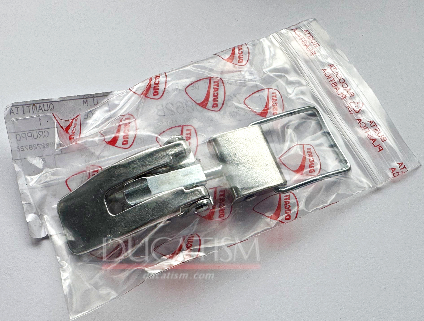 DUCATI 純正 タンクバックル 76040062B M900 2000-2002 Monster 1000 S4RS ドゥカティ純正部品