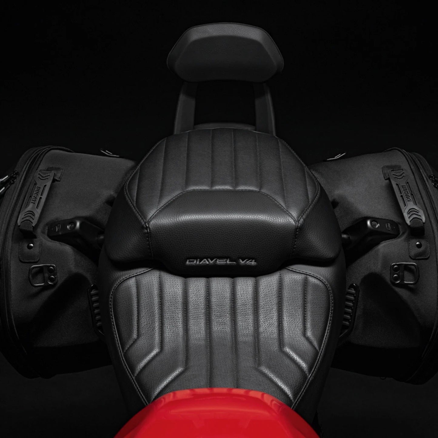 DUCATI Diavel V4 2023-2024 Premium Passenger Seat Made of Genuine Leather 96881241AA Ducati Diavel V4 DP