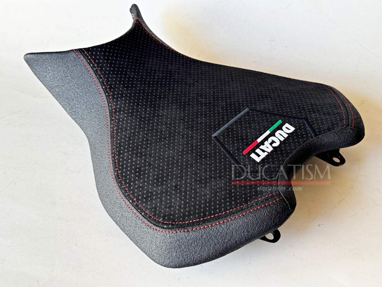 In stock DUCATI 2025 Panigale V2 Sport Seat 96881521AA Genuine DP Seat for Ducati 2025 StreetFighter V2