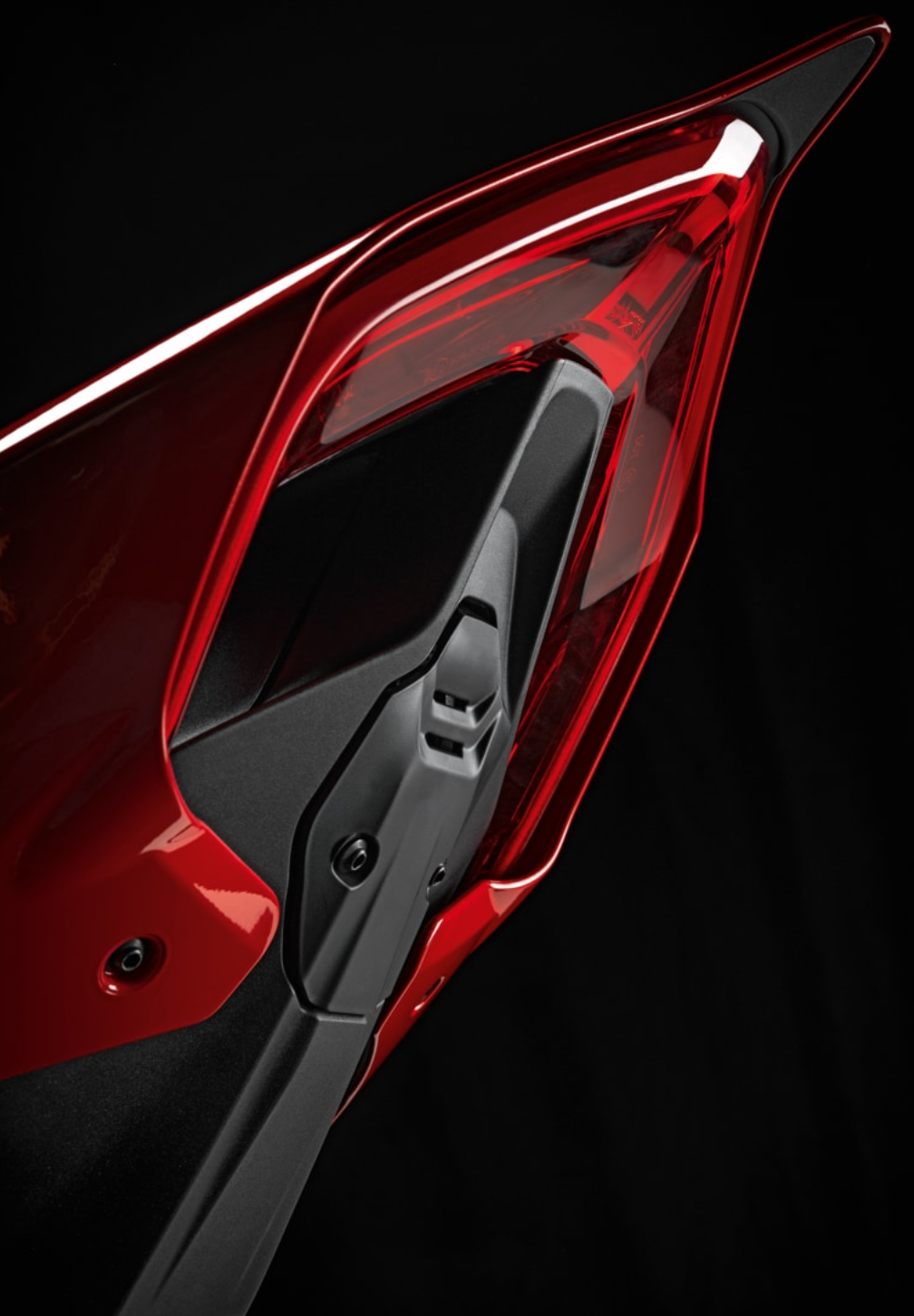 DUCATI Panigale V4/V4S V2ナンバーホルダーカバー 97180661B ドゥカティ パニガーレ DP正規純正品