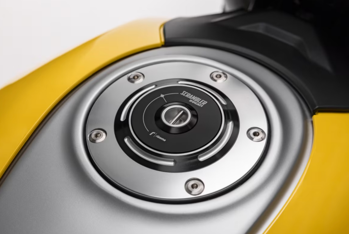 DUCATI Scrambler ビレットアルミニウム製 フィラープラグ ドゥカティ スクランブラー タンクキャップ シルバー 97780072AA/ブラック 97780072AB DP純正