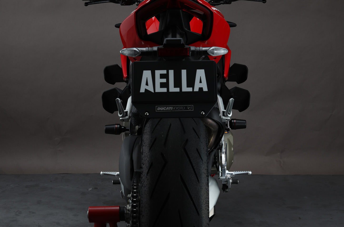 AELLA AE-68136 Engine slider Streetfighter V4 ~2022 DUCATI