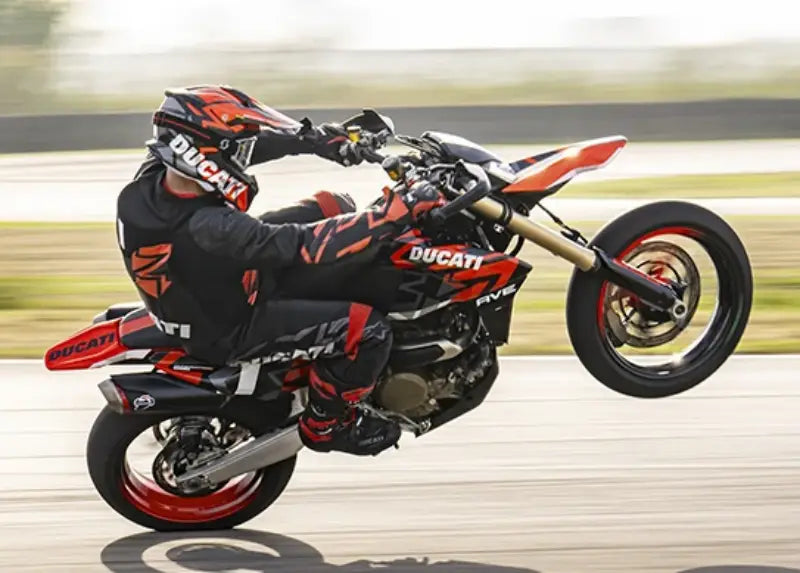 DUCATI HyperMotard698 MONO エアフィルターカバー 96010121B ハイパーモタード 698 Air filter cover DP純正品