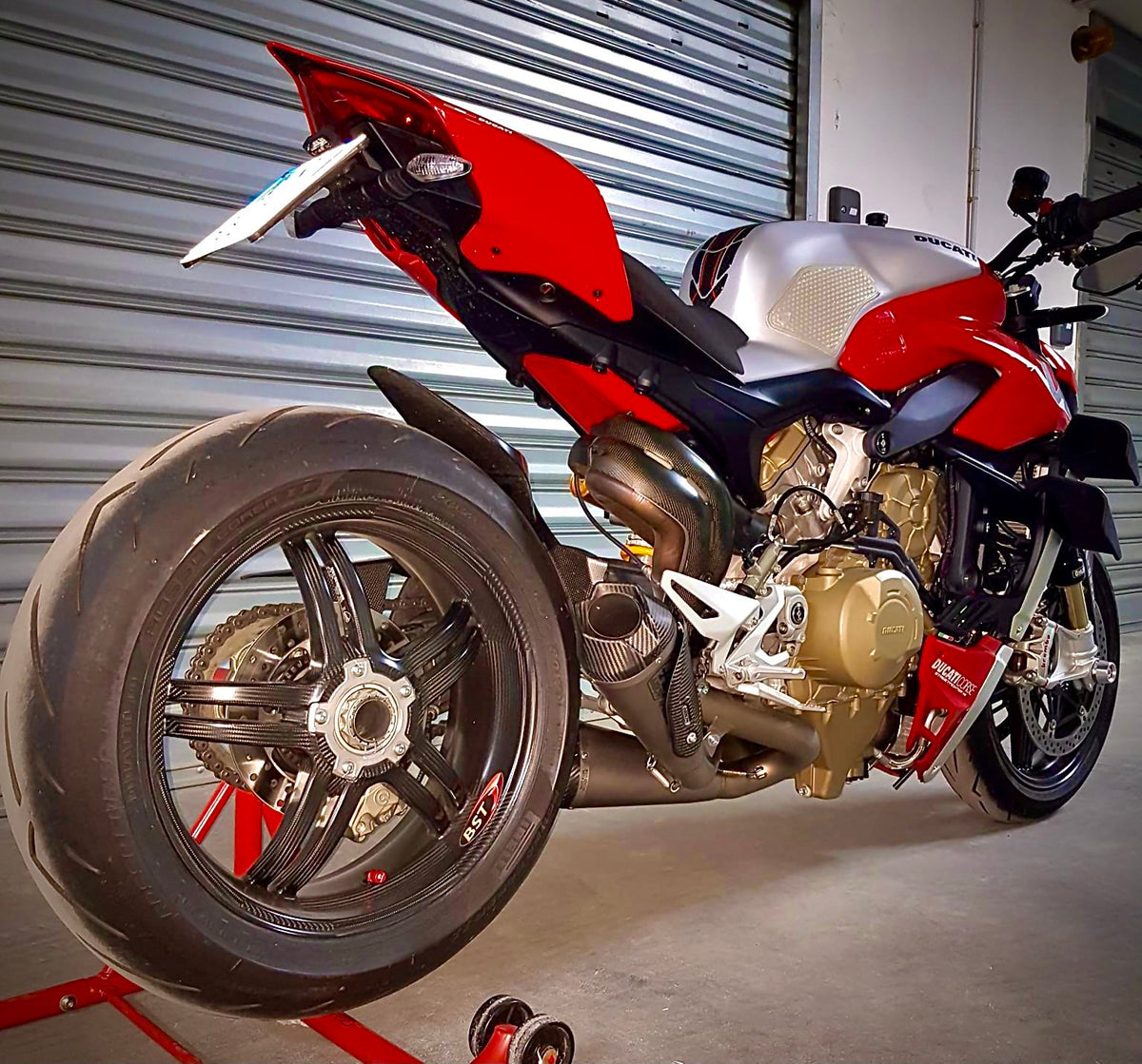 イタリア在庫あり DUCATI パニガーレV4 ARROW フルチタン スリップオンサイレンサー PanigaleV4 ストリートファイターV4 アロー 71162PK