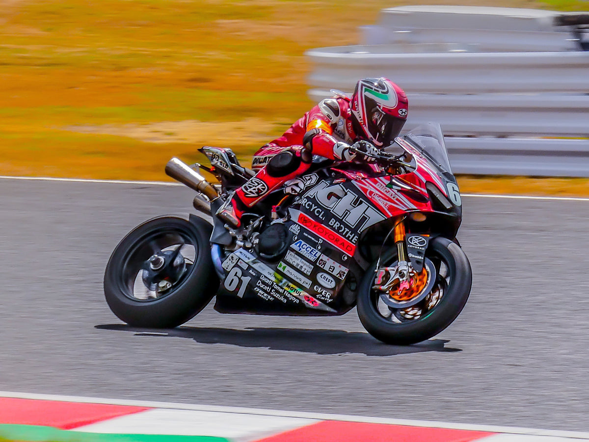 アルミタンク DUCATI Panigale V4 用レーシング 8耐22Lタンク One or eight by Shiroyama 001 (Beater)