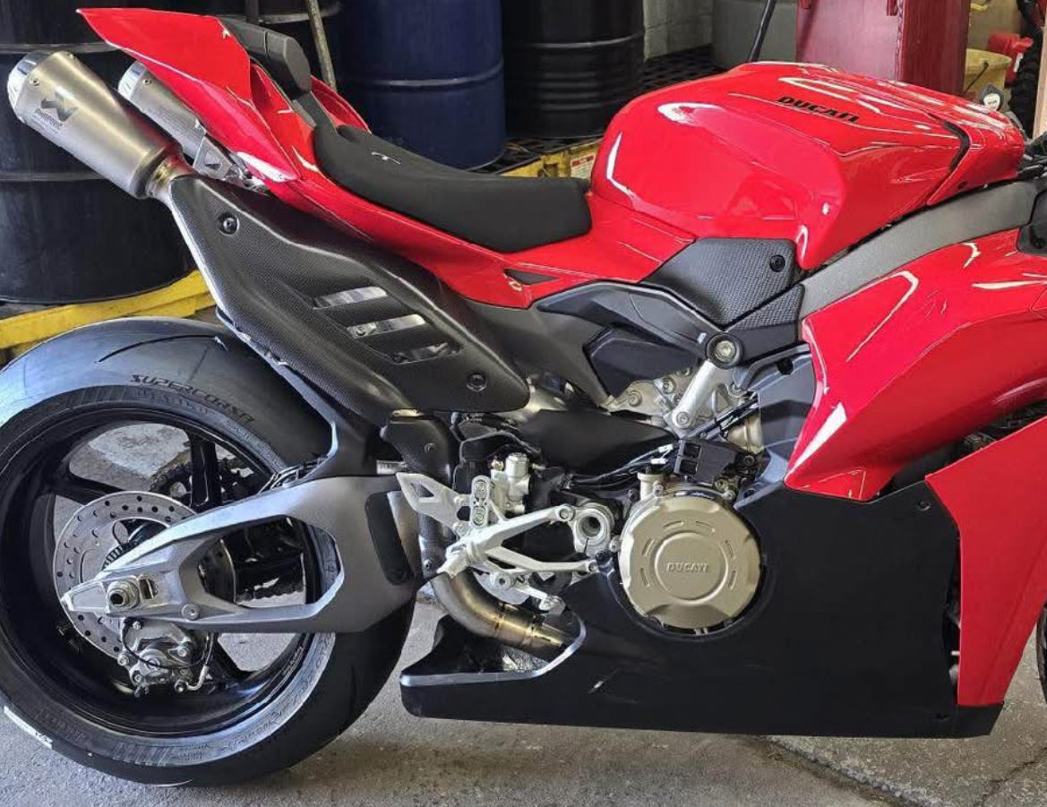 DUCATI 2025-2026 パニガーレ V4 レーシング アンダーフェアリング アクラポビッチ フルエキ / サイレンサー用 Panigale V4 96981931AA ドゥカティ 純正品