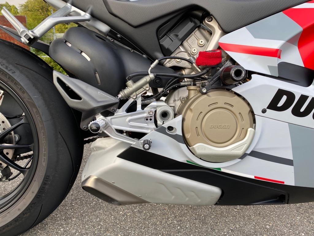 イタリア在庫あり DUCATI パニガーレV4 アジャスタブル ステップkit 96280481B PanigaleV4 フットペグキット DP純正