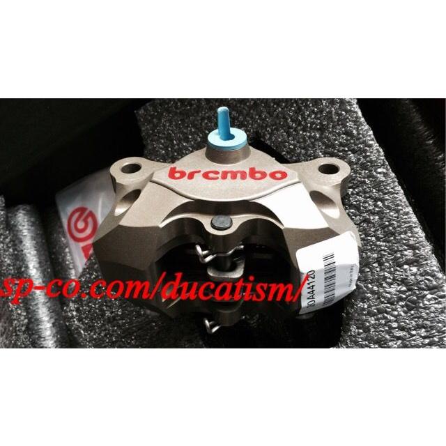 brembo レーシング GP2-SS CNCリアキャリパー 120.A441.10 2pc 84mmピッチ パッド付き ブレンボ純正品 ハードアルマイト ducati