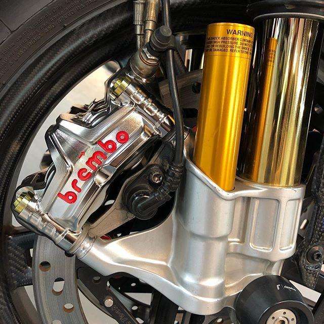 イタリア在庫あり brembo GP4-MS HPラジアル モノブロック CNCキャリパー 左右set ニッケルコート 100mmピッチ 220.D600.10 ブレンボ レーシング DUCATI 220d60010