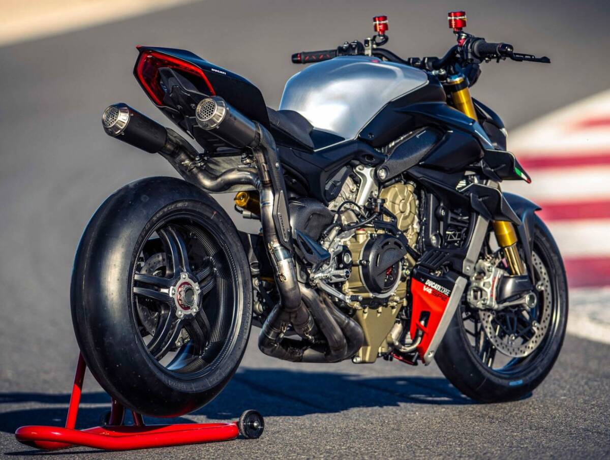stock in Italy DUCATI Street Fighter V4/V4SP2 Titanium Full Exhaust Akrapovic StreetFighterV4 Akrapovic 96482251AA Ducati DP Genuine