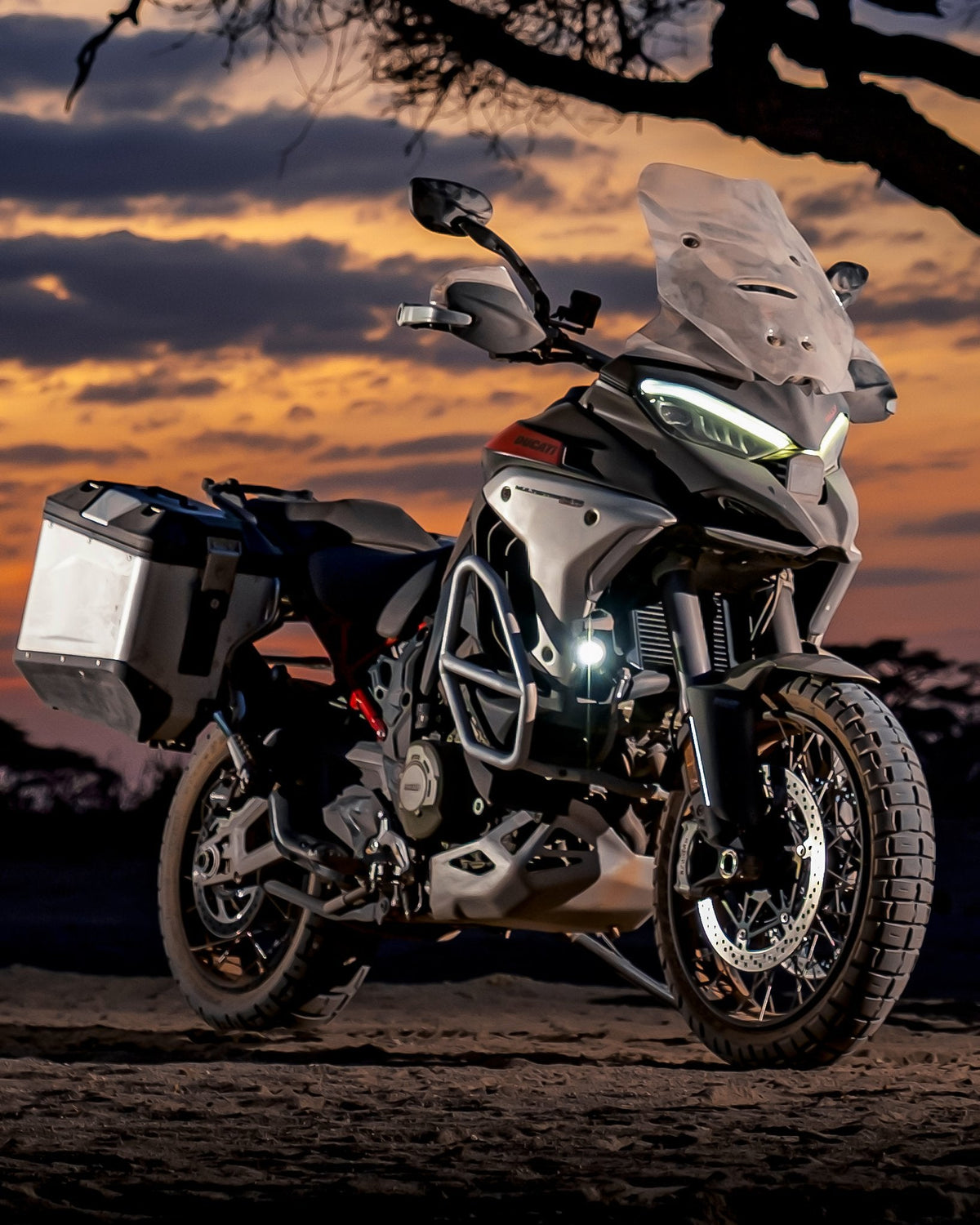 DUCATI MultiStradaV4 エンジンガードプレート 97381191AA ドゥカティ ムルティストラーダV4 DP純正品