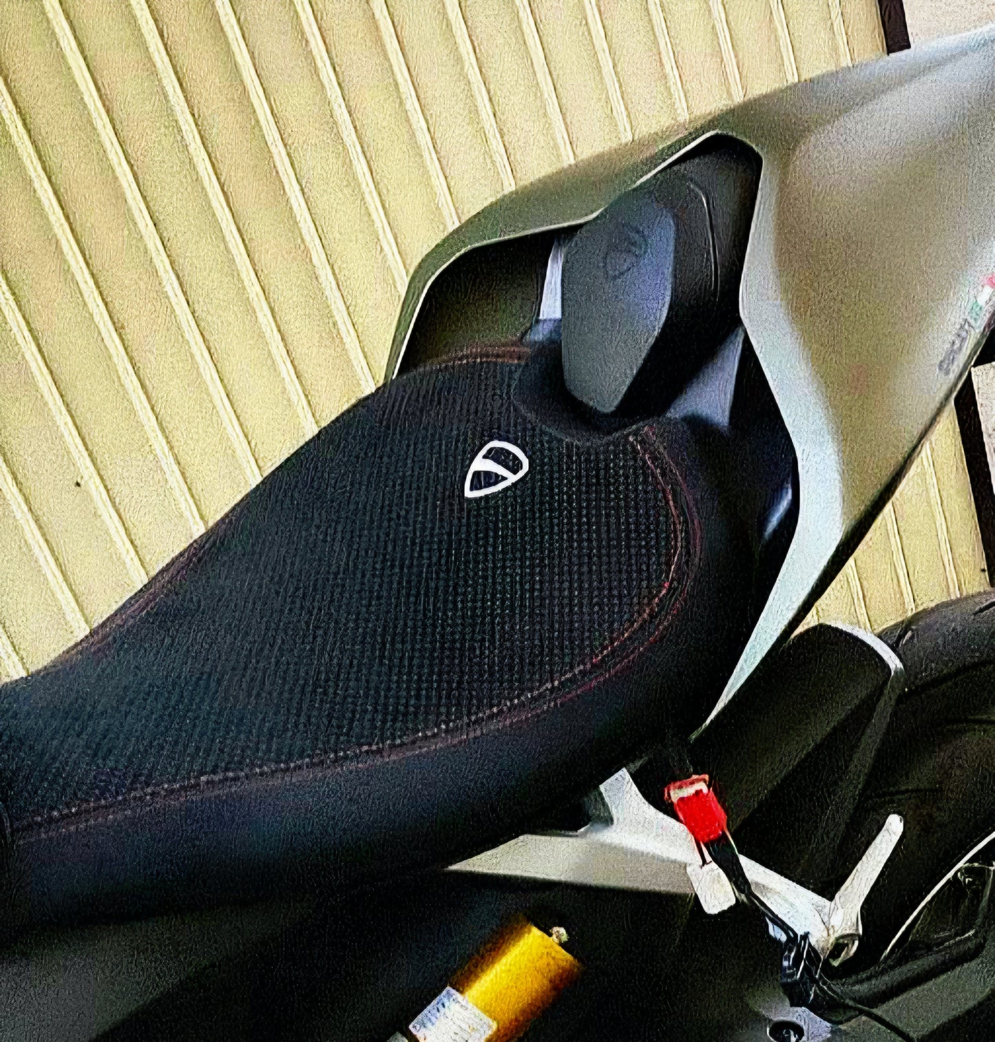 DUCATI StreetFighter V2 Low Seat -20mm 96881092AA DUCATI performance genuine product