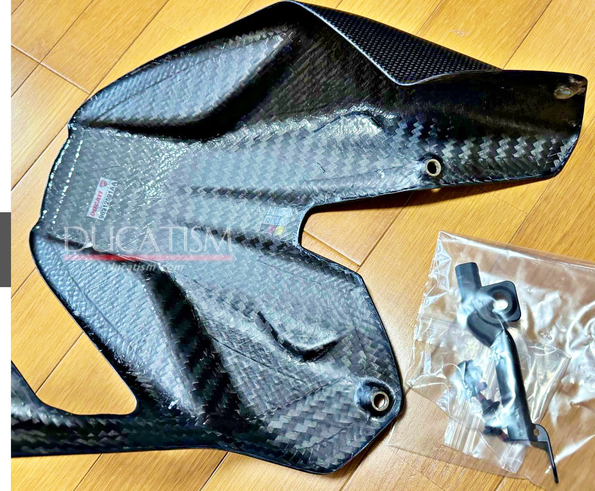 DUCATI Diavel V4 カーボン製リアマッドガード 96981581AA ドゥカティ ディアベルV4 リアフェンダー