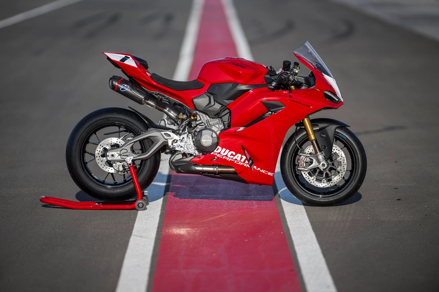 DUCATI 2025 Panigale V2 Ducati Performance Complete Fairing 97181531AA Genuine Ducati