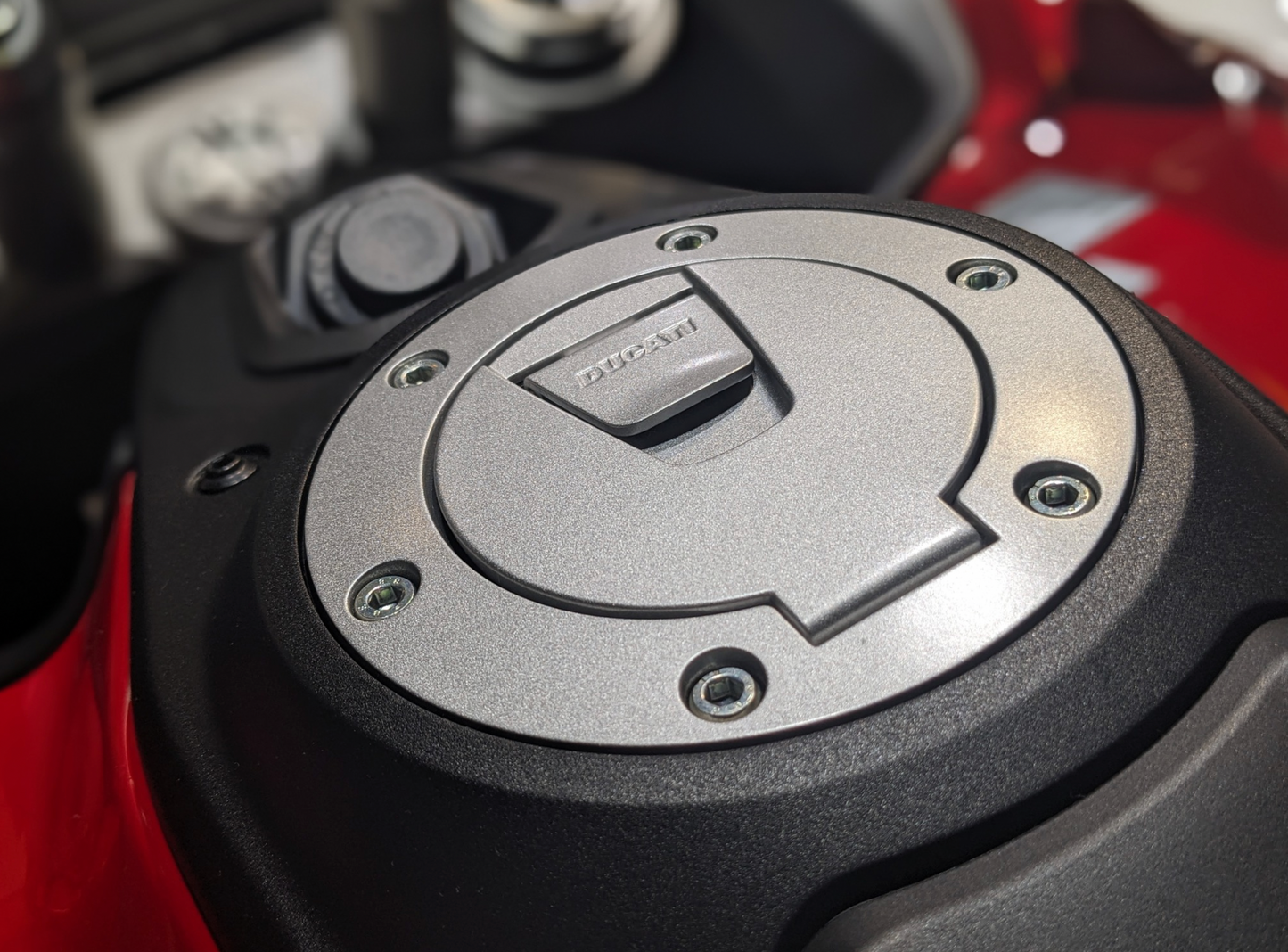 DUCATI 96681021BA Electric Hands-Free Fuel Cap (Genuine DP Tank Cap) for Multistrada V4 2021-2023 (In Stock in Italy)