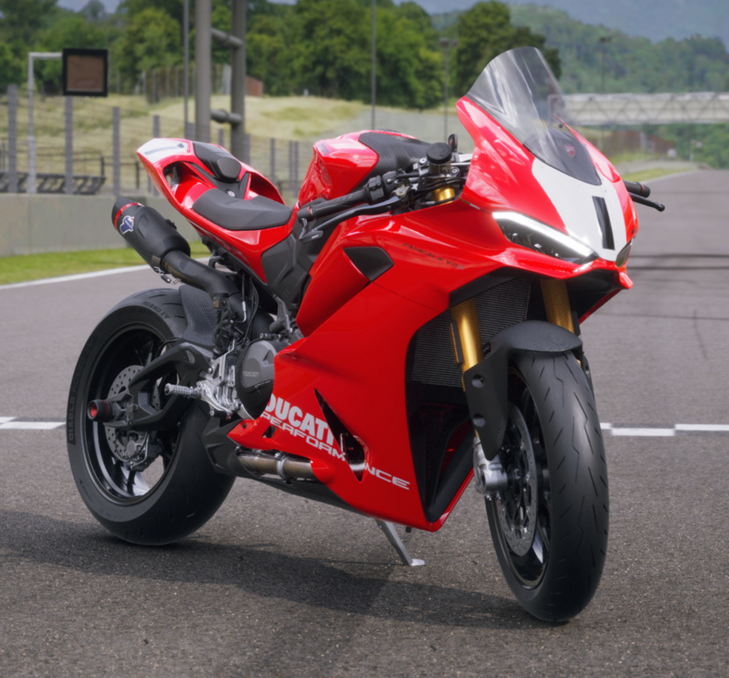 DUCATI 2025-2026 Panigale V2 大型ヘッドライトフェアリング 97181411AB 97181411AA DP純正