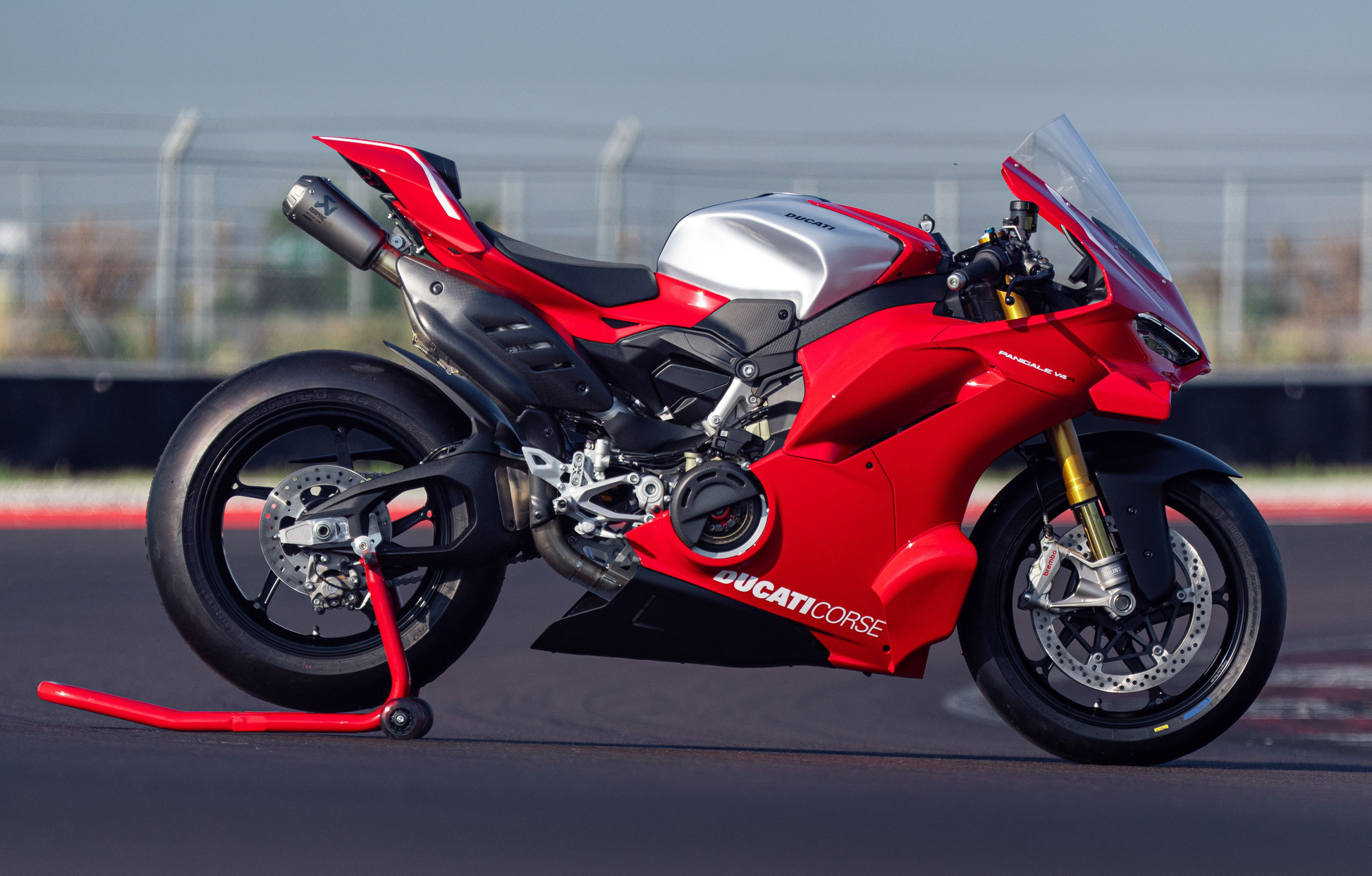 DUCATI 2025-2026 Panigale V4 カーボン製 フロントフェンダー DUCATI 2025-2026 Panigale V4 カーボン製 フロントフェンダー