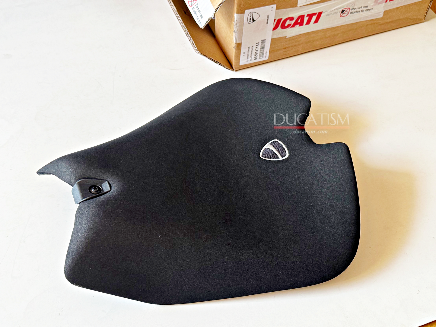 DUCATI 2025-2026 Panigale V4 サーキット用シート ドゥカティ パニガーレV4 96881471AA DP純正