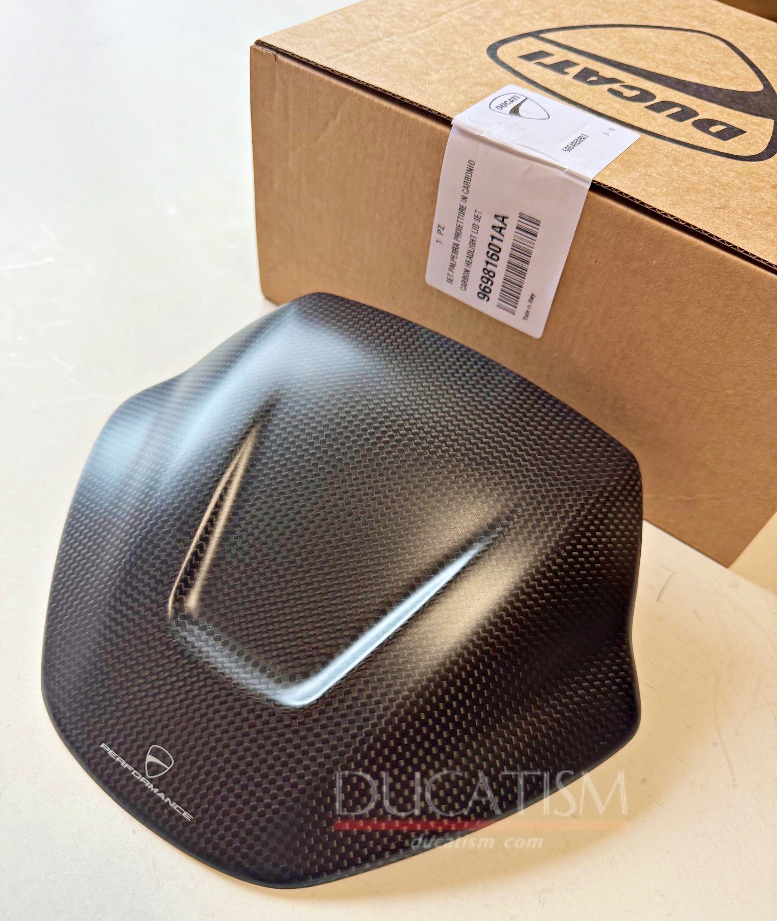 DUCATI Diavel V4 2023-2024 カーボン製ヘッドライトバイザー