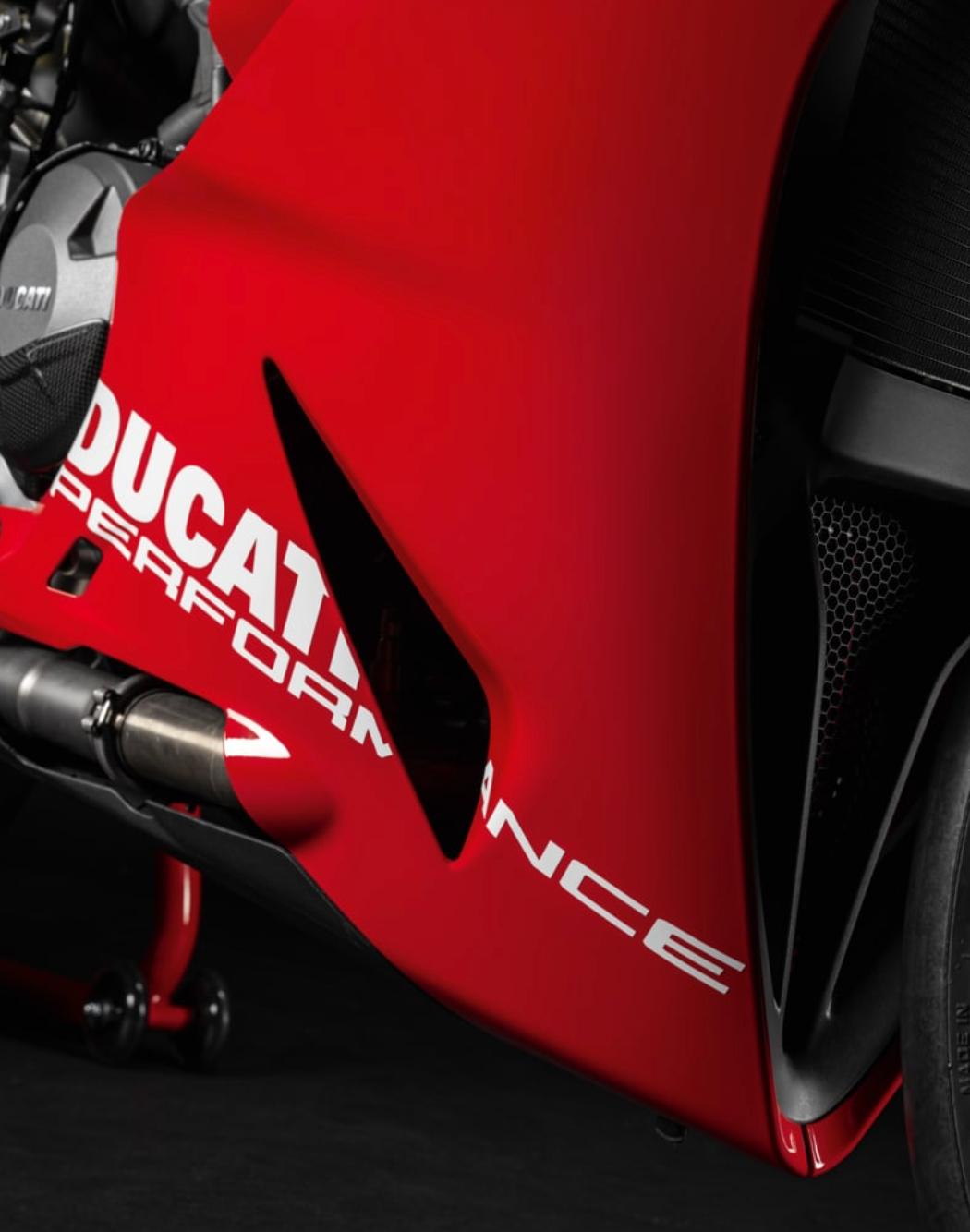 DUCATI 2025 Panigale V2 Ducati Performance Complete Fairing 97181531AA Genuine Ducati