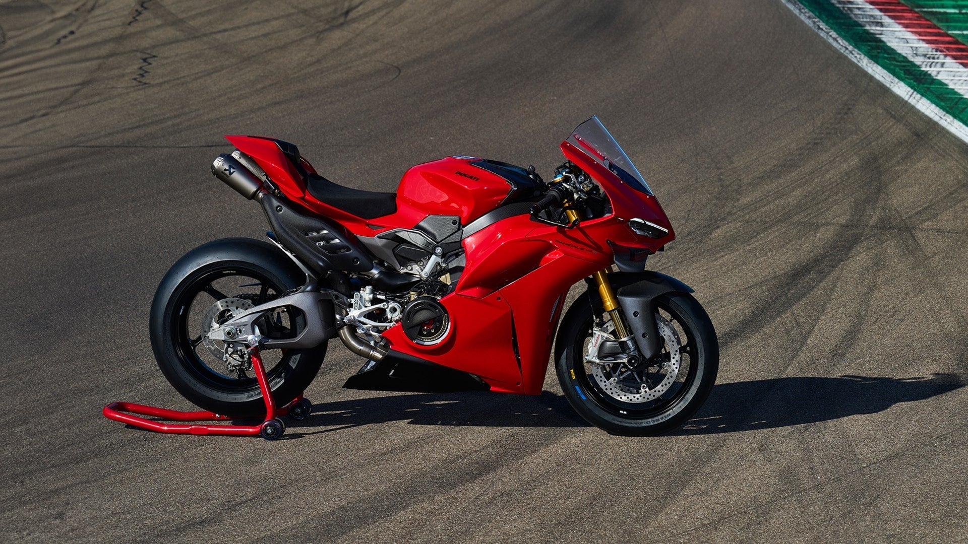 DUCATI 2025 Panigale V4 カーボン製フューエルタンクカバー ドゥカティ パニガーレ 96981821AA DP純正 –  DUCATISM