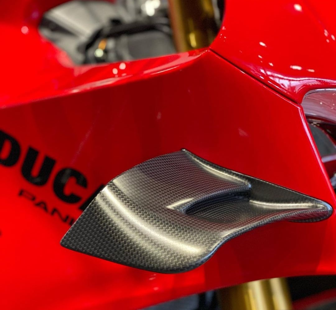 イタリア在庫あり DUCATI パニガーレV4 2022-2023-2024 カーボン製